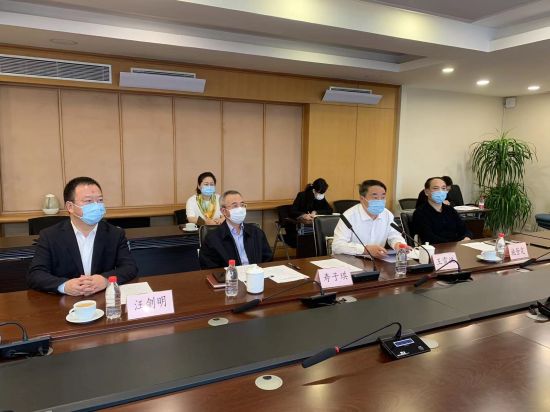 上海市工商联就坚决打赢大上海保卫战进行再动员、再部署
