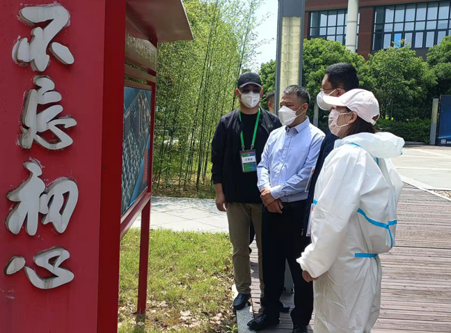 上海市金山区副区长翟金国莅临致盛金石湾调研疫情防控工作